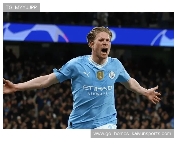 德布劳内连续二过一配合打穿中路，曼城推进仿佛开挂